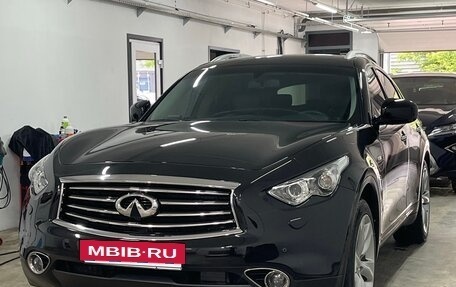 Infiniti QX70, 2014 год, 2 888 888 рублей, 2 фотография