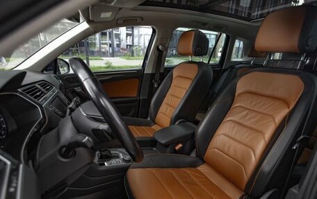 Volkswagen Tiguan II, 2017 год, 2 900 000 рублей, 16 фотография