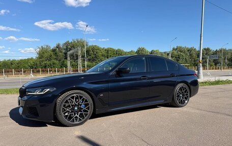 BMW 5 серия, 2021 год, 6 490 000 рублей, 1 фотография