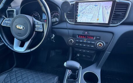 KIA Sportage IV рестайлинг, 2020 год, 2 300 000 рублей, 7 фотография