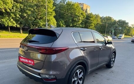 KIA Sportage IV рестайлинг, 2020 год, 2 300 000 рублей, 3 фотография