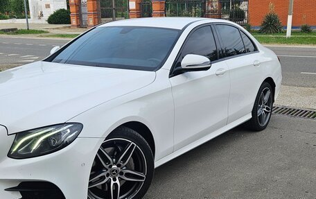 Mercedes-Benz E-Класс, 2019 год, 2 900 000 рублей, 2 фотография