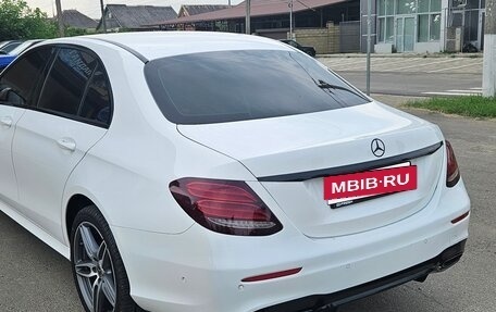 Mercedes-Benz E-Класс, 2019 год, 2 900 000 рублей, 4 фотография