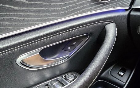 Mercedes-Benz E-Класс, 2019 год, 2 900 000 рублей, 15 фотография