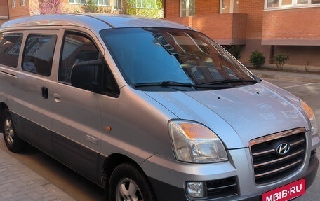 Hyundai Starex I рестайлинг, 2007 год, 780 000 рублей, 3 фотография