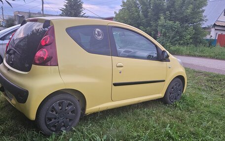 Peugeot 107 I рестайлинг, 2013 год, 380 000 рублей, 3 фотография