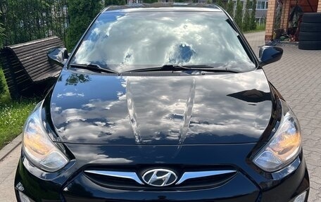Hyundai Solaris II рестайлинг, 2012 год, 849 000 рублей, 2 фотография