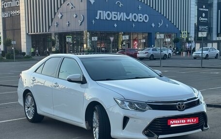 Toyota Camry, 2016 год, 2 120 000 рублей, 2 фотография