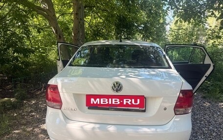 Volkswagen Polo VI (EU Market), 2010 год, 700 000 рублей, 3 фотография