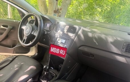 Volkswagen Polo VI (EU Market), 2010 год, 700 000 рублей, 6 фотография