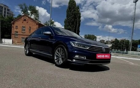 Volkswagen Passat B8 рестайлинг, 2017 год, 2 350 000 рублей, 4 фотография