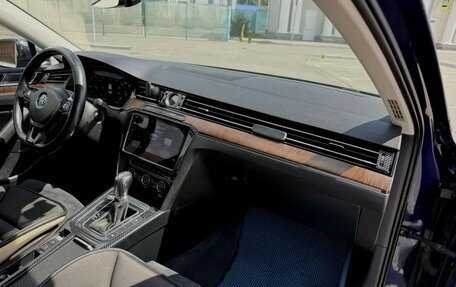 Volkswagen Passat B8 рестайлинг, 2017 год, 2 350 000 рублей, 14 фотография