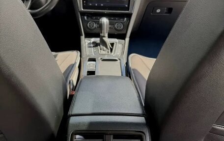 Volkswagen Passat B8 рестайлинг, 2017 год, 2 350 000 рублей, 17 фотография