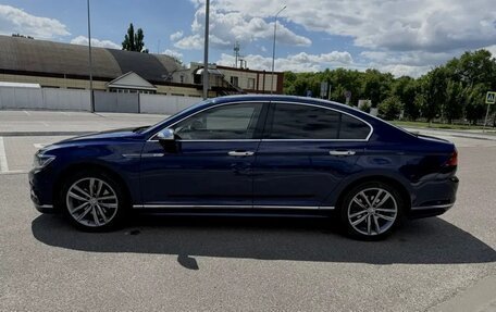 Volkswagen Passat B8 рестайлинг, 2017 год, 2 350 000 рублей, 19 фотография