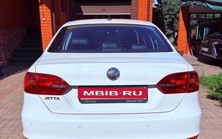 Volkswagen Jetta VI, 2013 год, 1 000 000 рублей, 12 фотография