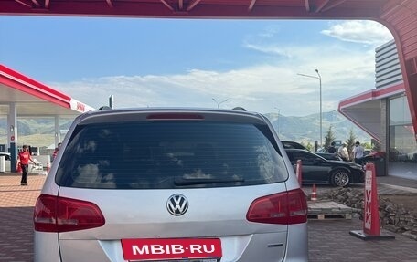 Volkswagen Sharan II, 2010 год, 1 150 000 рублей, 3 фотография