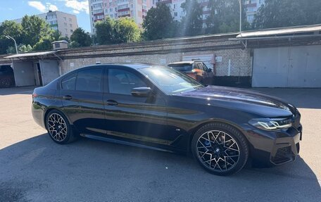 BMW 5 серия, 2021 год, 6 490 000 рублей, 2 фотография