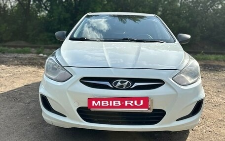 Hyundai Solaris II рестайлинг, 2014 год, 750 000 рублей, 3 фотография