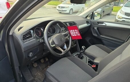 Volkswagen Tiguan II, 2022 год, 2 450 000 рублей, 4 фотография