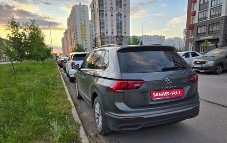 Volkswagen Tiguan II, 2022 год, 2 450 000 рублей, 3 фотография