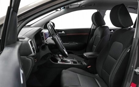 KIA Sportage IV рестайлинг, 2018 год, 1 999 000 рублей, 8 фотография