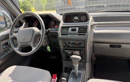 Mitsubishi Pajero III рестайлинг, 1995 год, 600 000 рублей, 9 фотография