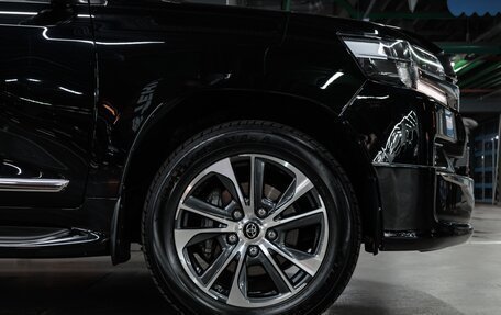Toyota Land Cruiser 200, 2020 год, 9 890 000 рублей, 7 фотография