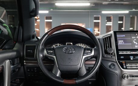 Toyota Land Cruiser 200, 2020 год, 9 890 000 рублей, 13 фотография