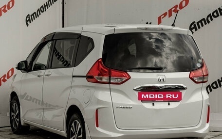 Honda Freed II, 2016 год, 1 450 000 рублей, 5 фотография