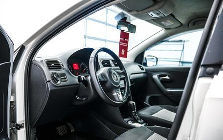 Volkswagen Polo VI (EU Market), 2013 год, 850 000 рублей, 17 фотография
