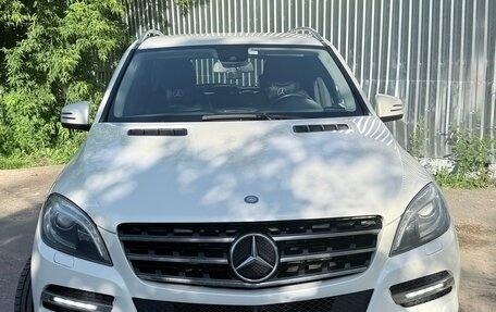 Mercedes-Benz M-Класс, 2013 год, 2 100 000 рублей, 2 фотография