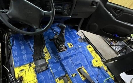 Chevrolet Blazer II рестайлинг, 1997 год, 990 000 рублей, 8 фотография
