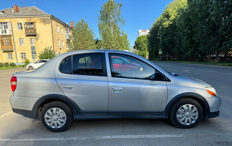 Toyota Echo, 2000 год, 120 000 рублей, 3 фотография