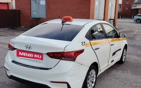 Hyundai Solaris II рестайлинг, 2017 год, 560 000 рублей, 2 фотография