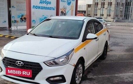 Hyundai Solaris II рестайлинг, 2017 год, 560 000 рублей, 4 фотография