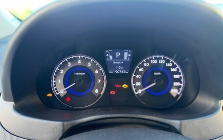 Hyundai Solaris II рестайлинг, 2012 год, 1 045 000 рублей, 11 фотография