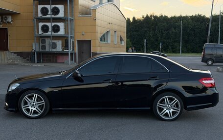 Mercedes-Benz E-Класс, 2011 год, 1 800 000 рублей, 4 фотография