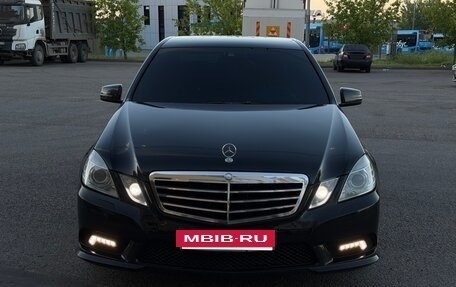 Mercedes-Benz E-Класс, 2011 год, 1 800 000 рублей, 2 фотография