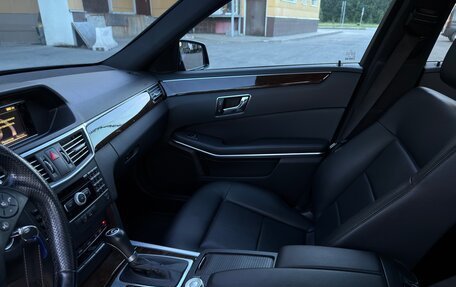 Mercedes-Benz E-Класс, 2011 год, 1 800 000 рублей, 9 фотография
