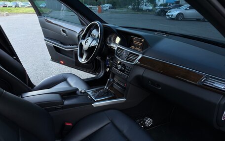 Mercedes-Benz E-Класс, 2011 год, 1 800 000 рублей, 12 фотография