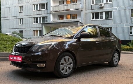 KIA Rio III рестайлинг, 2015 год, 870 000 рублей, 3 фотография