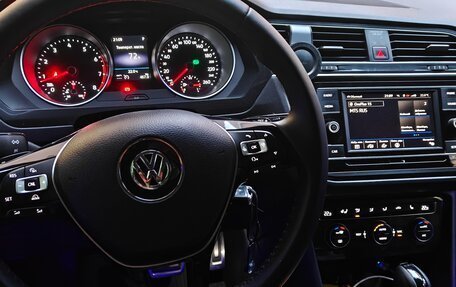 Volkswagen Tiguan II, 2018 год, 2 350 000 рублей, 11 фотография