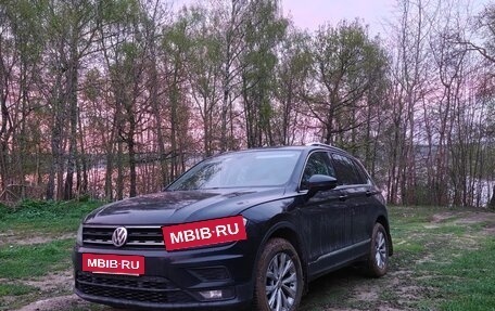 Volkswagen Tiguan II, 2018 год, 2 350 000 рублей, 4 фотография