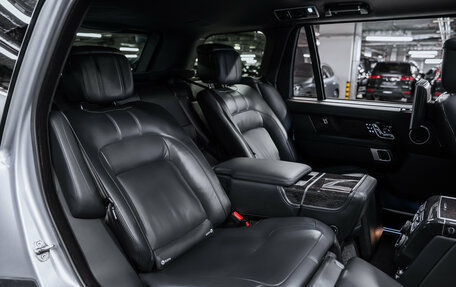 Land Rover Range Rover IV рестайлинг, 2019 год, 7 500 000 рублей, 20 фотография