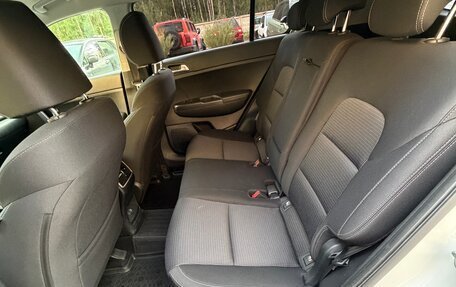 KIA Sportage IV рестайлинг, 2020 год, 2 000 000 рублей, 7 фотография