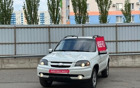 Chevrolet Niva I рестайлинг, 2016 год, 690 000 рублей, 3 фотография
