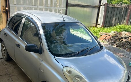 Nissan March III, 2002 год, 100 000 рублей, 4 фотография