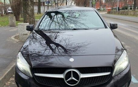 Mercedes-Benz A-Класс, 2015 год, 1 350 000 рублей, 7 фотография