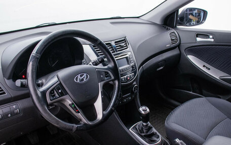 Hyundai Solaris II рестайлинг, 2015 год, 867 000 рублей, 10 фотография