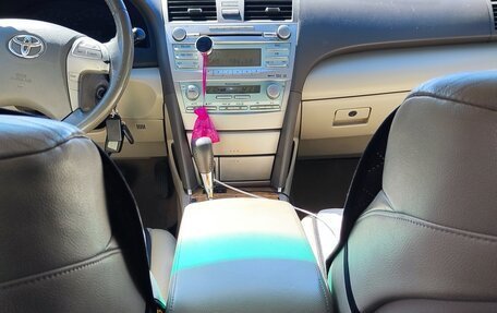 Toyota Camry, 2007 год, 1 050 000 рублей, 10 фотография